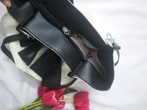 Savana White Bow Bag
