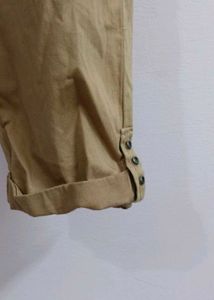 Khaki Casual Capri Pants🤎