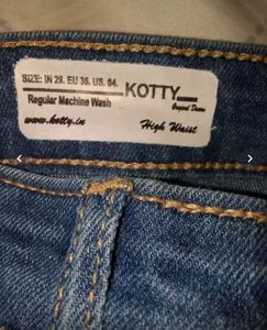 Kotty Blue Straight Fit Jeans
