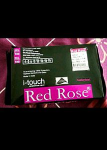 Brand New Red Rose 3 Briefs set