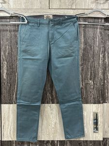 Roadster Men Teal Blue Slim Fit Solid Chinos