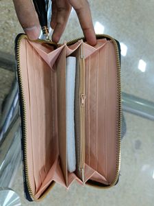 CLSSO KLARE HAND CLUTCH