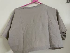 H&amp;M Beige Crop Top - Size