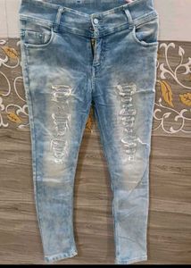 Skinny Jeans With Knee Pattern