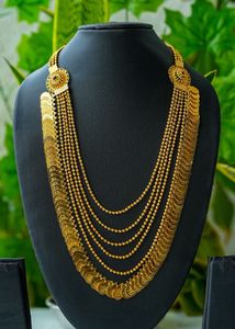 Elegant Gold Necklace