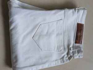 Perfect Outlet White Denim Shorts