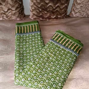 🛍️Green Floral Cotton Saree ⭐⭐⭐⭐⭐