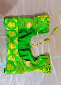 Saree With Designer Blouse