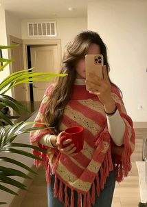 pink woollen poncho🌻