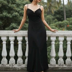 Elegant Black Maxi Dress