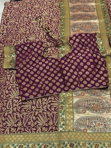 Magenta–Gold Crepe