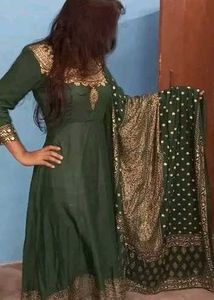 Women&#39;s Embroidered Dupatta Set