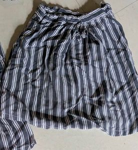 Cord Sett With Mini Skirt  Of 6 Year Girl