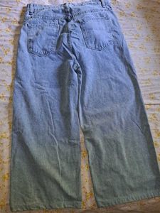 Cropped Loght Blue Baggy Jeans