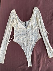 H&amp;M deep neck long floral mesh bodysuit/Size-S