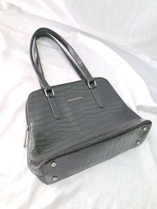 Lino Perros Shoulder Bag