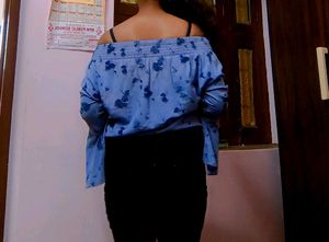 Off Shoulder Blue Top &amp; Skinny Black Jeans Set