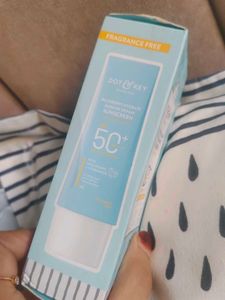 Dot &amp; Key Blueberry Hydrate Barrier Repair Sunscre