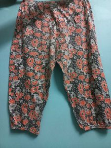 Floral Print Capri trouser 🟠