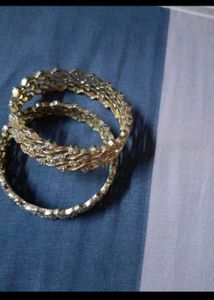 Elegant Bangle Set