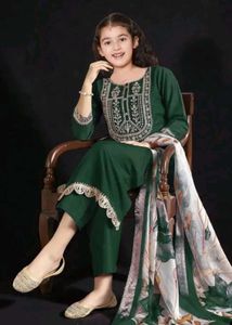 Emerald Green Embroidered Kurta Set