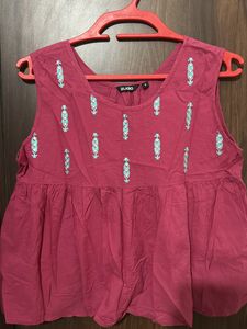 Zudio Sleevless Top For Women In Size S