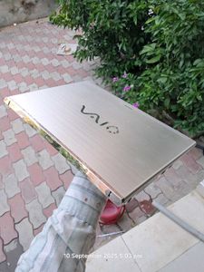 Sony Vaio i3