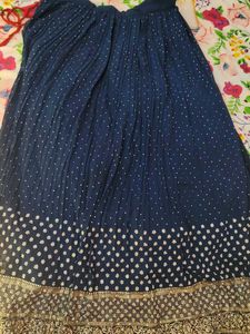 i am selling 3 piece of lehnga