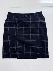 Plaid mini skirt💗