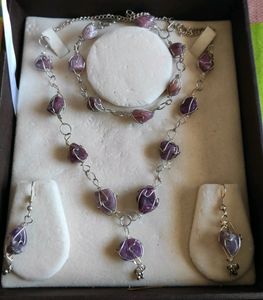 Crystal Necklace With Bracelet