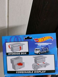 Hotwheels Car With Truck Carrier (Buggati)