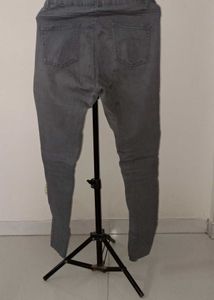 Gray High-Waisted Skinny Jeans