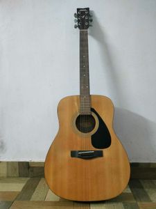 Yamaha Acoustic Guitar
