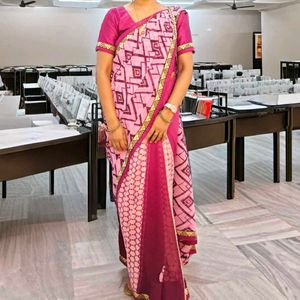 Pink Geometric Print Saree