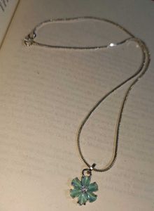 Flower Pendant Necklace