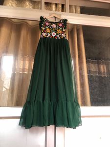Green Floral Embroidered Gown💗💗💗💗