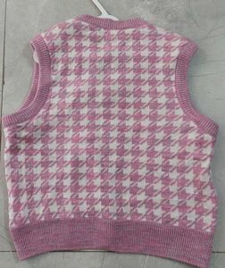 Women Printed Crop Sweater Vest