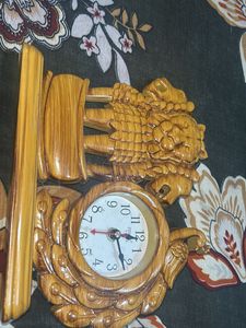Clock & Pen Stand