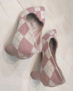 Kins Brand Textured Pumps