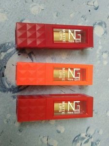 Deferent Type Lipstick And Lipbalm