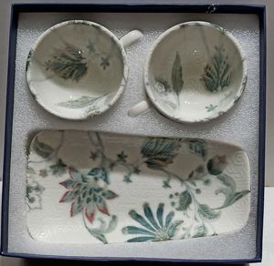 Vola Elegant Dinnerware Set