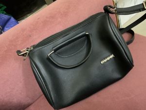 Elegant Black Handbag