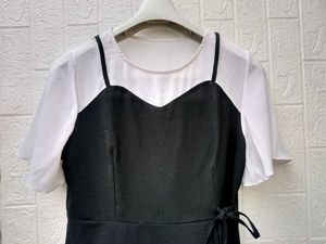 New with tag Pinterest Chic Stylish Two-Tone T-Shi