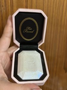 Too Faced Highlighter