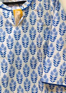 AURELIA Women Printed Straight Kurta