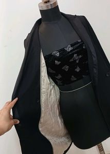 Elegant Black Blazer - Chic Style