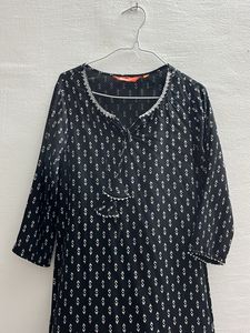 Black Kurti