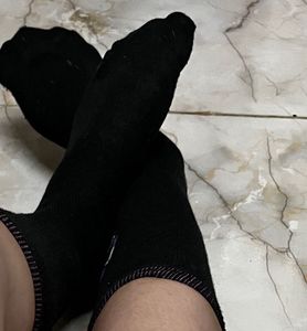 1pair Of Worn Black Socks