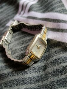 Beautiful Women Watch...