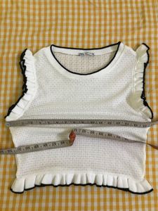 Zara Ruffle Trim Knit Top bust 34-36